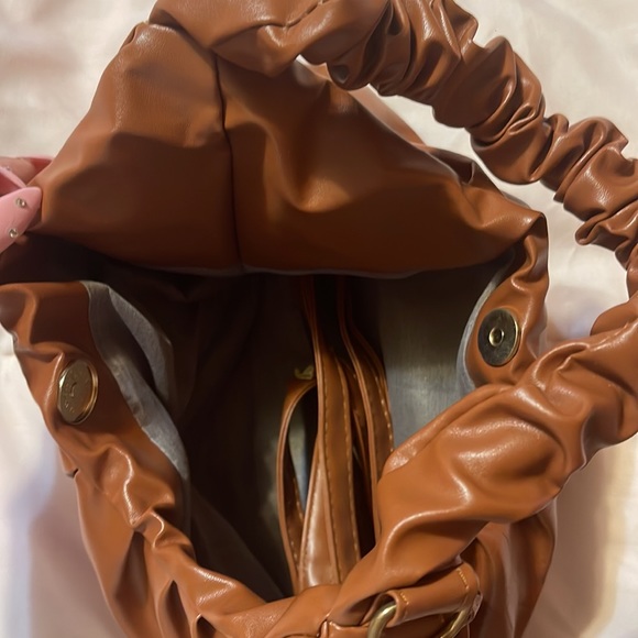 Brown Shoulder Bag 🤎 - Picture 3 of 3